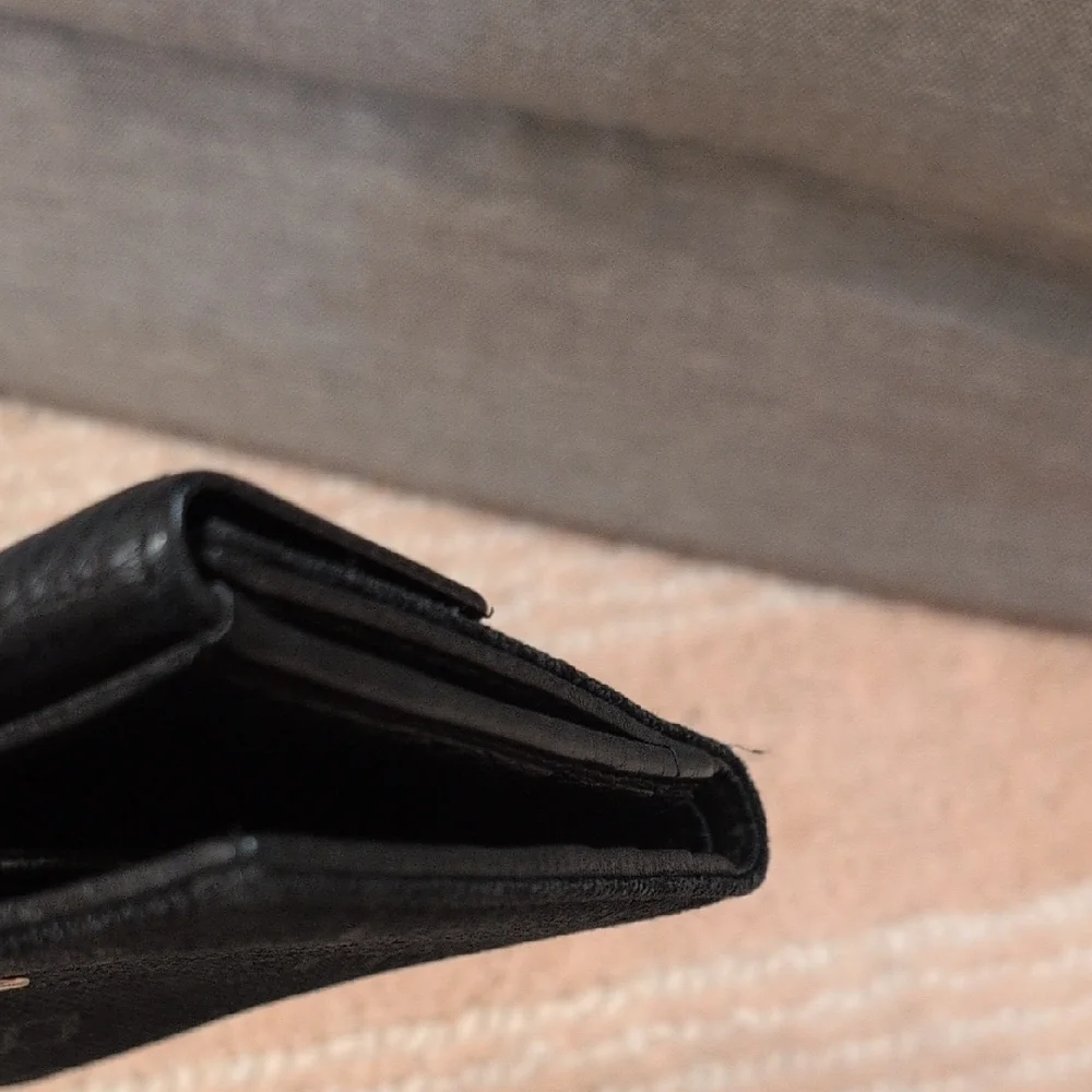 Bvlgari Black Leather Wallet - Picture 12 of 12